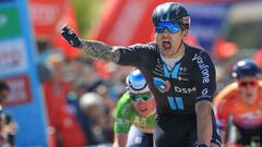 El ciclista australiano Sam Welsford celebra su victoria en la quinta etapa del Tour de Turqu&iacute;a.