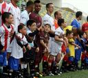 Neymar en el evento "World Boots" para niños con discapacidad