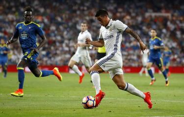 Zidane: "James improved the team; he's staying here"