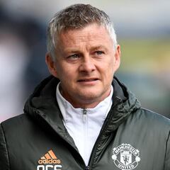 Ole Gunnar Solskjaer takes training as club hold off making a change