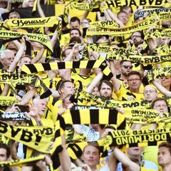 Público de pie: la medida revolucionaria de UEFA