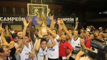 Colo Colo revirtió un 2-0 en contra y se coronó campeón de la Liga Nacional DirecTV como visita.