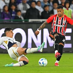 Dos chilenos tumban a un tricampeón de América