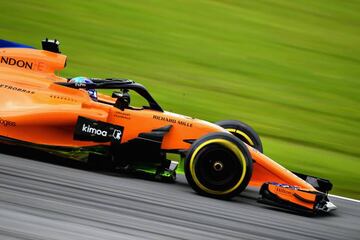 SPIELBERG, AUSTRIA - JUNE 29: Fernando Alonso of Spain driving the (14) McLaren F1 Team MCL33 Renault on track during practice for the Formula One Grand Prix of Austria at Red Bull Ring on June 29, 2018 in Spielberg, Austria. (Photo by Patrik Lundin/Getty