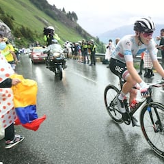 Pogacar devuelve el golpe con una gesta de otra época