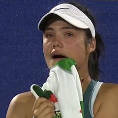 Raducanu rompe su silencio tras ser víctima de acoso: “No podía ver la pelota entre las lágrimas”