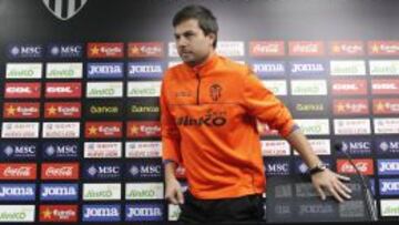 Nico Estévez da la lista de 18 sin Pabón ni Hélder Postiga