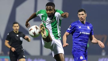 Bakambu, ante el Dinamo Zagreb.