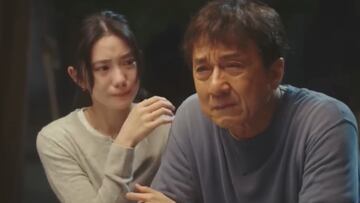 El vídeo viral de Jackie Chan en el que llora junto a su hija al ver su remembranza