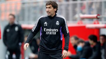 Raúl sigue vinculado al mundo del fútbol. Es el entrenador del Real Madrid Castilla. 
