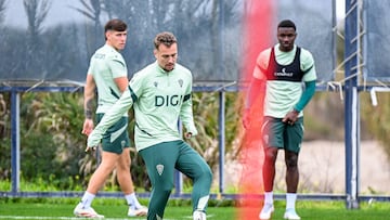 Javier Ontiveros entrenándose.