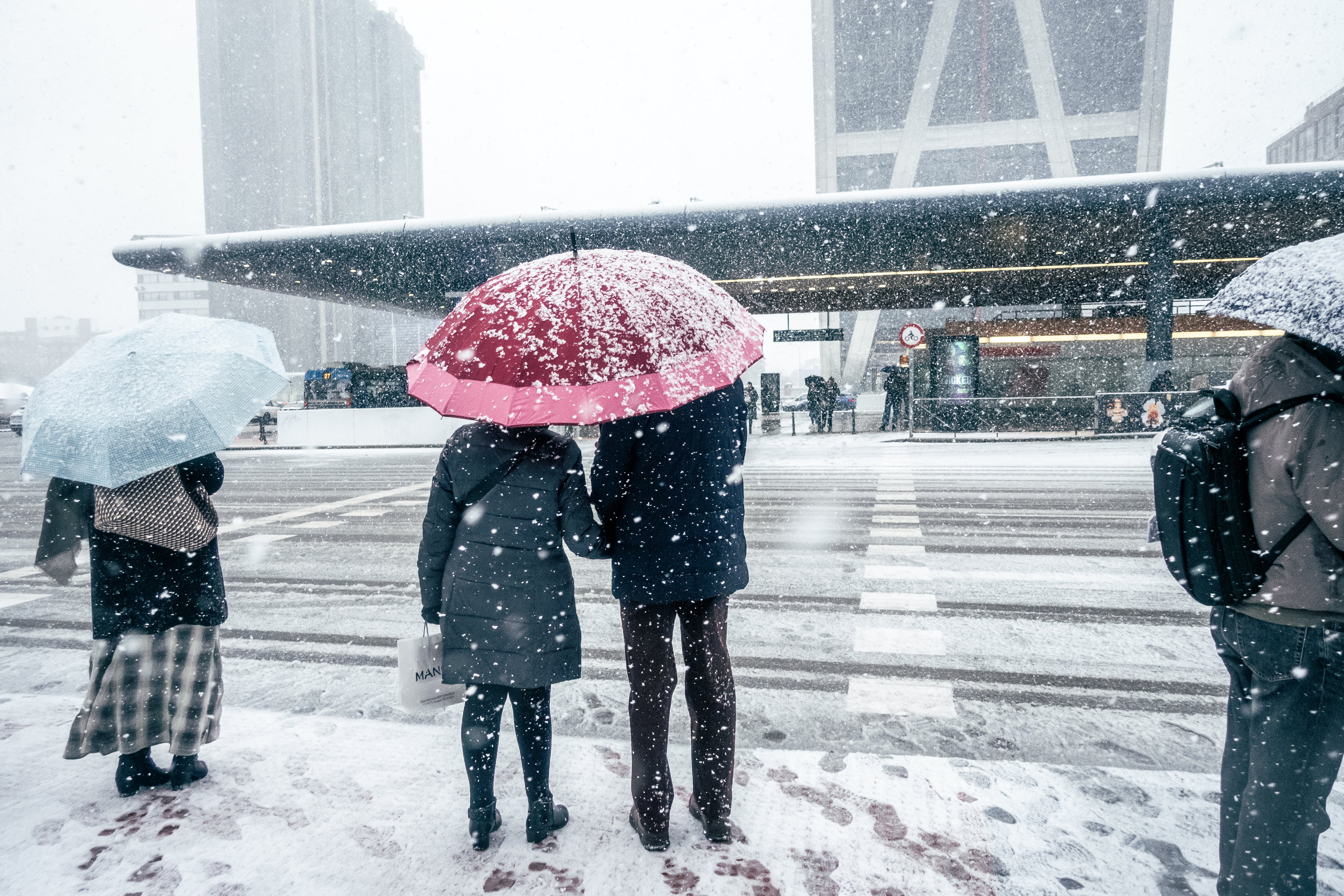 La borrasca Kristin tiñe de blanco Madrid: las mejores fotos de la nevada