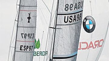 El Desafio junto al BMW Oracle durante la regata de ayer