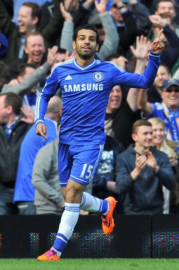 En enero de 2014 fichó por el Chelsea, pero no disfrutó de muchas ocasiones en el  club inglés.