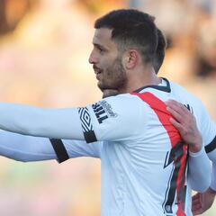 Qasmi y Andrés exhiben la pegada del Rayo ante el Haro