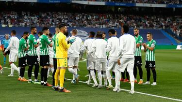 Doble pasillo en el Bernabéu.