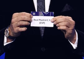 Ruta con curvas y cocos