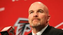 Dan Quinn en su presentaci&oacute;n como entrenador de los Atlanta Falcons.