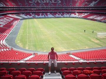 El delantero jugó en el Benfica entre los años 2005-2006. Luego pasó a otro equipo de Portugal, el Gondomar, donde estuvo entre los años 2006 al 2008.