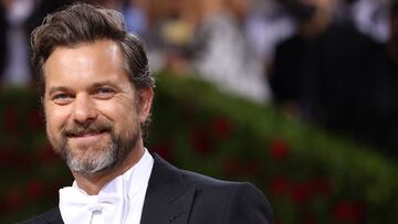 Joshua Jackson is “perpetually proud of being Canadian”