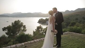 Helen Lindes y Rudy Fern&aacute;ndez cumplieron el pasado 4 de julio su primer a&ntilde;o de casados y la modelo quiso compartir en Instagram un fragmento del v&iacute;deo de su boda celebrado en Sa Fortaleza de Pollensa (Mallorca).
 @helenlindesgrif