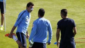 Mandzukic, con máscara, se entrena con normalidad