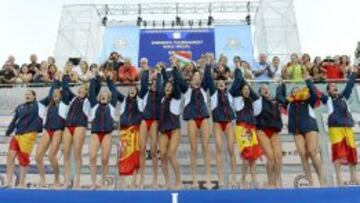 Las españolas, al ganar el título europeo en Budapest.