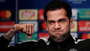 La emotiva carta de Alves tras su lesión "soy un hombre feliz"