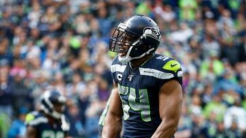 El ancla de la defensiva de Seattle lleva cinco temporadas en fila con más de 133 tacleadas.