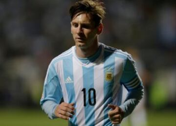 Lionel Messi destacó en una Argentina que clasificó primera en su grupo. 