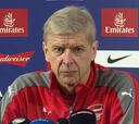 Wenger: Ozil's 'been in bed for two weeks'