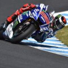 Mejor crono para Lorenzo en Australia pese a una caída