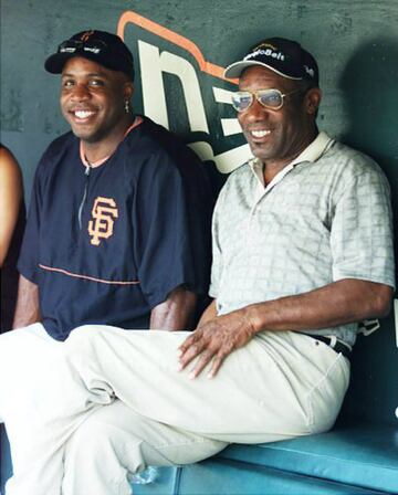 La familia Bonds pasó grandes tardes frente a la afición de los San Francisco Giants, equipo de sus amores. 