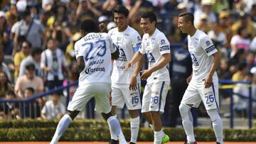 Murillo baila en la celebración de su gol ante Pumas.