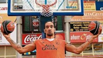 <b>MUY GRANDE. </b>Alto, fuerte y ancho. Ramos intimidará en la zona junto a Wideman y Guardia.