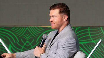 MEX5963. CIUDAD DE MÉXICO (MÉXICO), 24/05/2023.- El boxeador mexicano Saúl "Canelo" Álvarez habla hoy durante una exposición de desarrollos inmobiliarios, en Ciudad de México (México). Canelo Álvarez, campeón indiscutible del peso supermediano, confirmó este miércoles que peleará el próximo septiembre con un rival por confirmar. EFE/Mario Guzmán