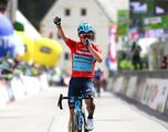 Superman López gana la cuarta etapa del Tour de Los Alpes