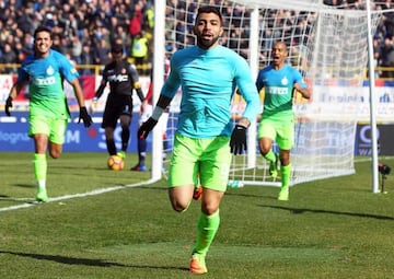 Inter's Gabriel Barbosa celebrates after scoring the winning goal against Bologna FC.