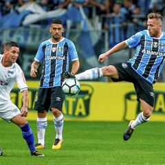 Arthur llega con la familia y nociones de español