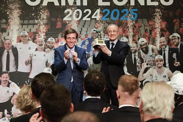 José Luis Martínez-Almeida y Florentino Pérez durante la recepción. 