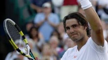 <b>ACLAMADO EN LA PISTA 1. </b>Nadal venció con facilidad al francés Mathieu y ya está en cuartos. Hoy disfrutará de una jornada de descanso.