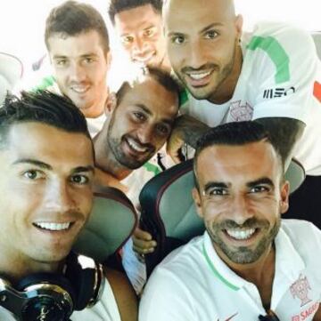 Cristiano con su compañeros de selección.