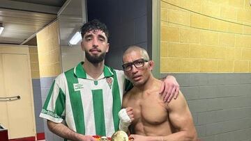 José Luis Navarro Jr. y Ronny Landaeta con el cinturón de campeón de España.