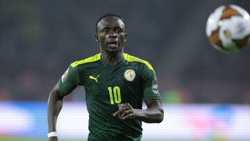 Senegal&#039;s forward Sadio Mane looks at the ball during the Africa Cup of Nations (CAN) 2021 final football match between Senegal and Egypt at Stade d&#039;Olembe in Yaounde on February 6, 2022. (Photo by Kenzo TRIBOUILLARD / AFP)