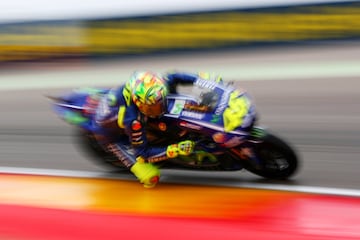 Valentino Rossi se vuelve a subir a la moto en Aragón