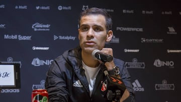 El director deportivo del Atlas aseguró que es casi la misma presión que se ejercen en ambos cargos.