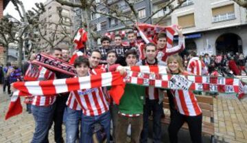 Ambiente de derbi por las calles de Eibar