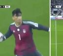 Muchos pensaron que el vídeo tenía truco: el saque de récord del portero de Irán