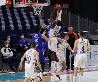 Un milagro viene a vernos