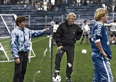 Escándalo: Leo Beenhakker sienta a Butragueño ante el PSV...